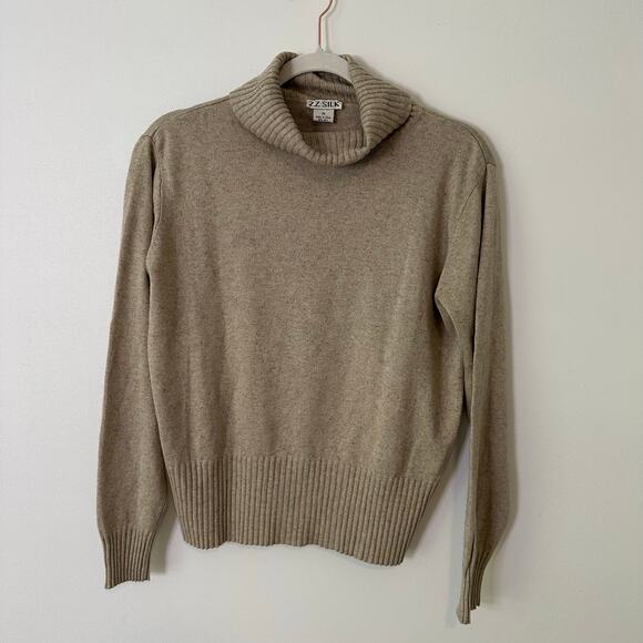 ZZ Silk vintage cream tan turtleneck knit sweater size M - Picture 11 of 12
